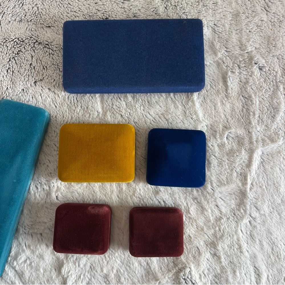 Vintage Elegant Velvet Jewelry Box Set of 8 Colorful - Picture 4 of 13